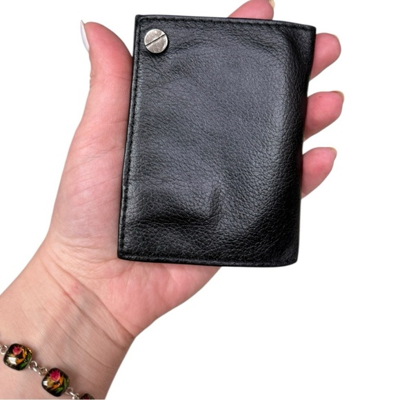 Wilsons Leather Black Bifold Credit Card Holder | 10 Card Slots - Picture 5 of 7